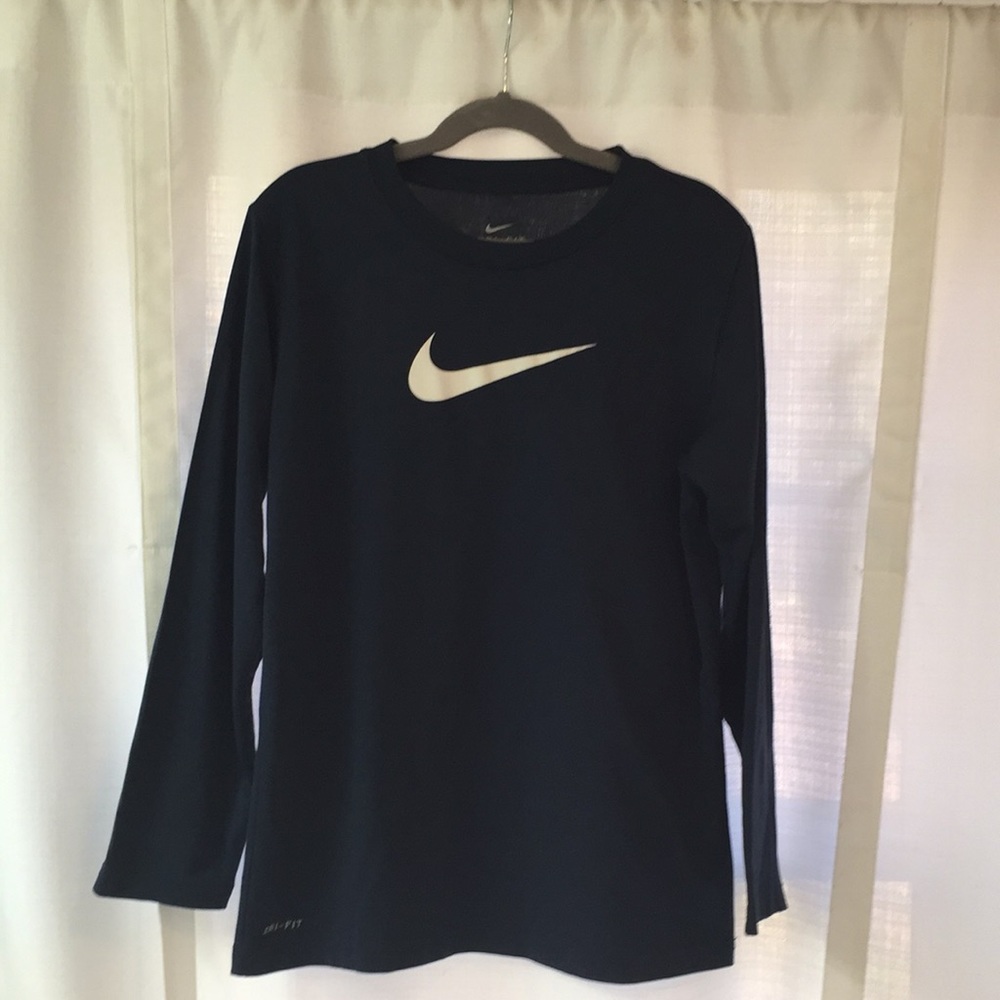 Nike boy’s Dri-Fit shirt. Size M. Navy Blue